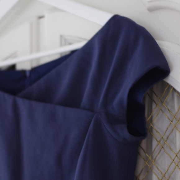 Gal Meets Glam Sally Dress - Picture 2 of 4